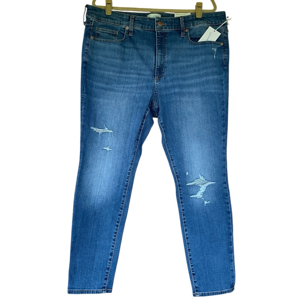 Universal Threads Distressed High Rise Skinny Jeans Plus Size 18 New with Tags